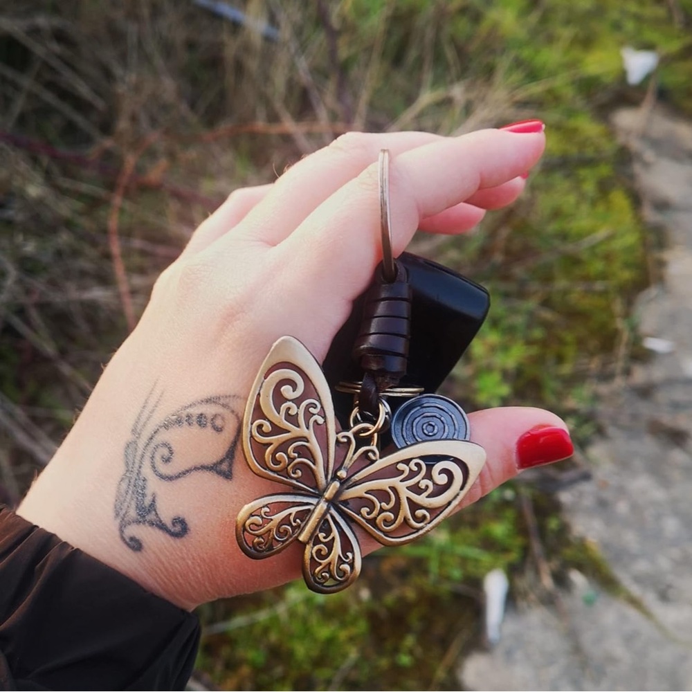 Butterfly Keychain - Picture 6 of 6